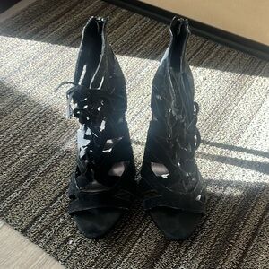 Lace up strappy heels 6.5